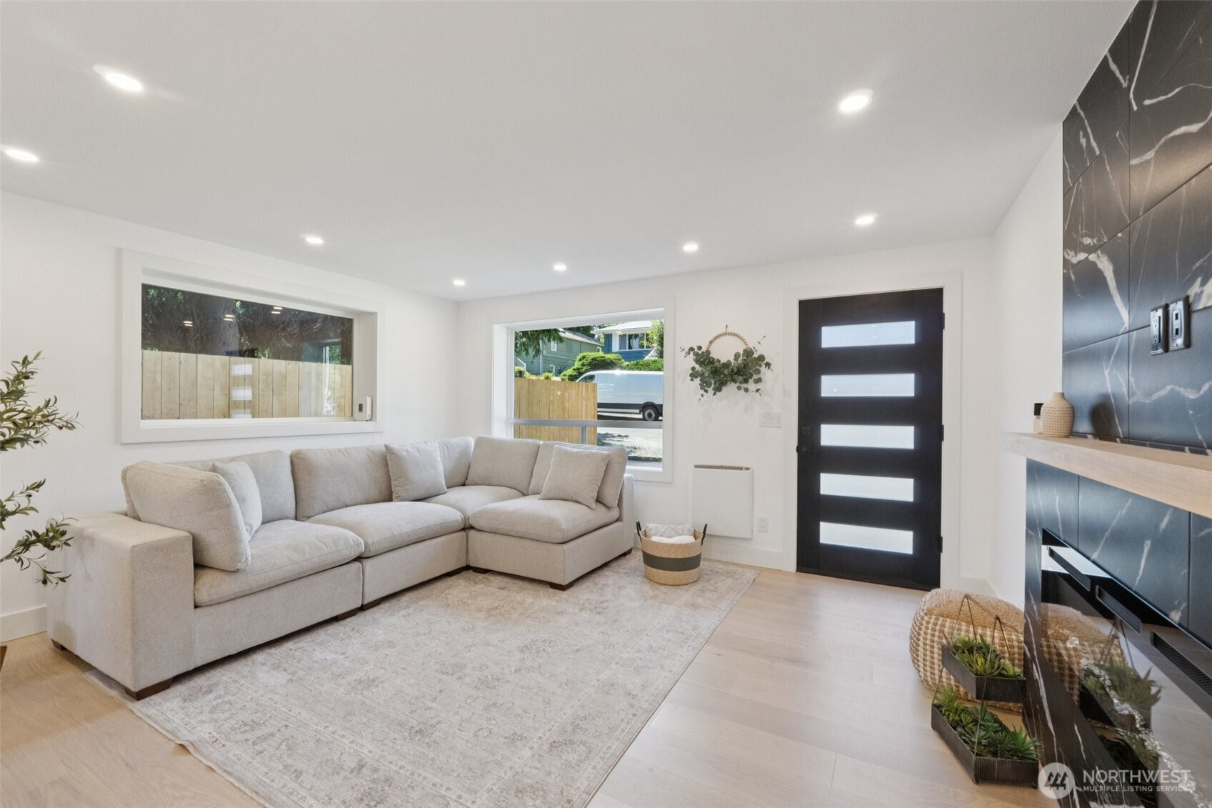 14322 Burke Avenue N