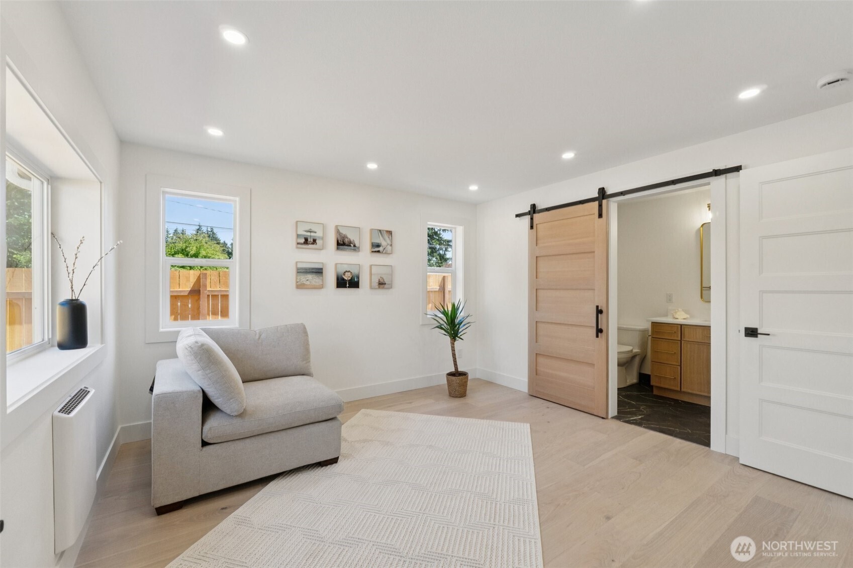 14322 Burke Avenue N