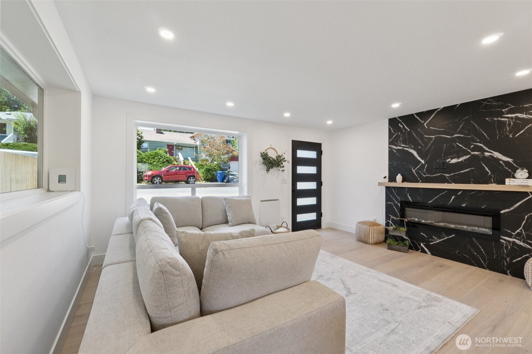 14322 Burke Avenue N