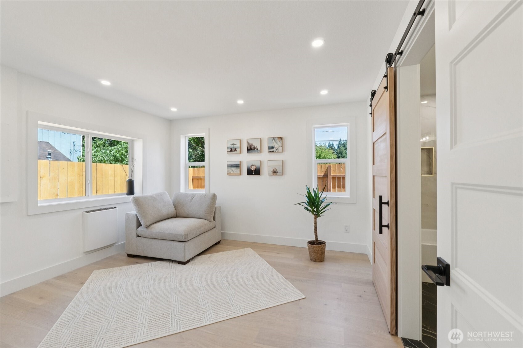 14322 Burke Avenue N