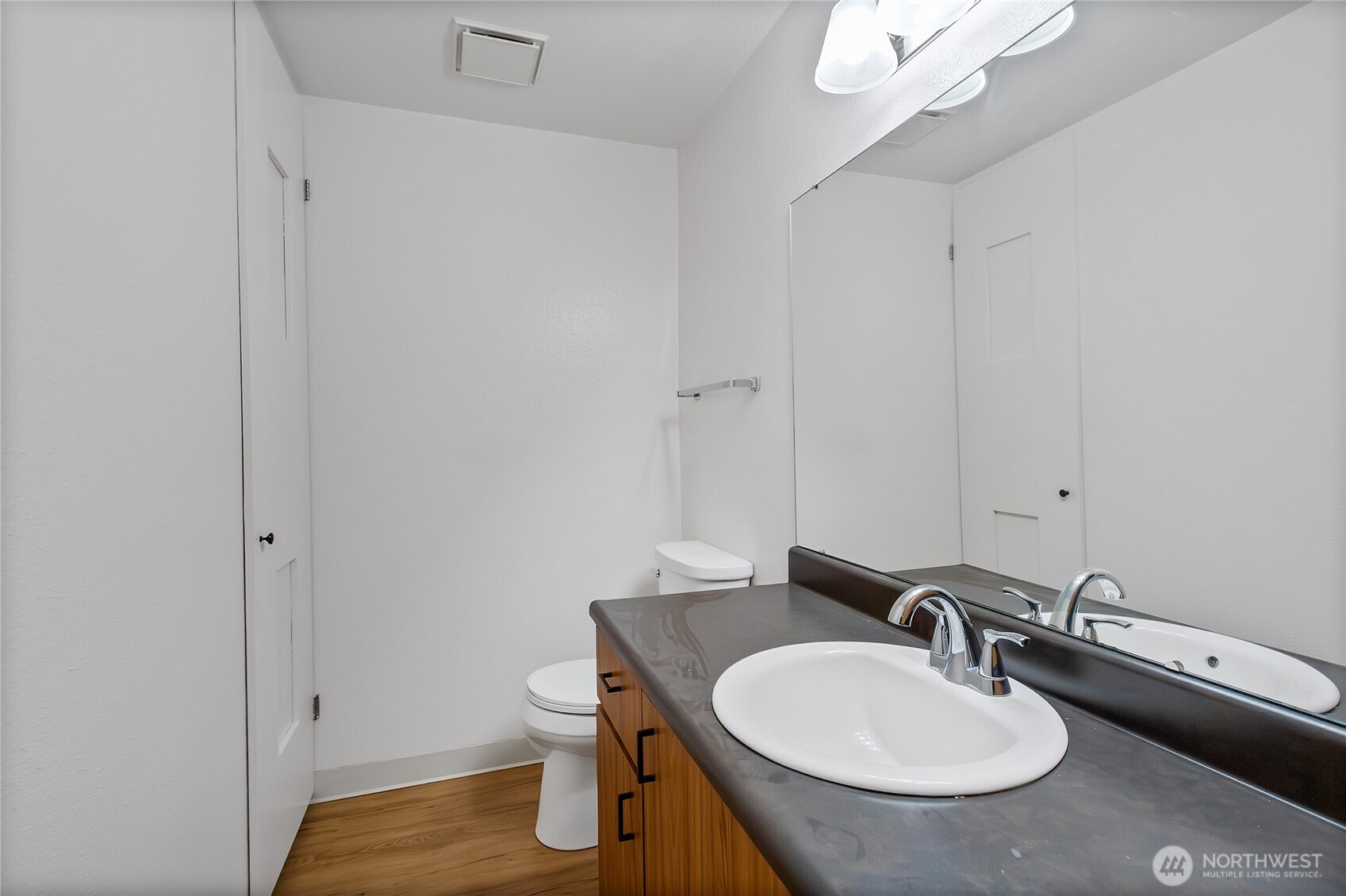 5527 Bridgeport Way W Unit: B