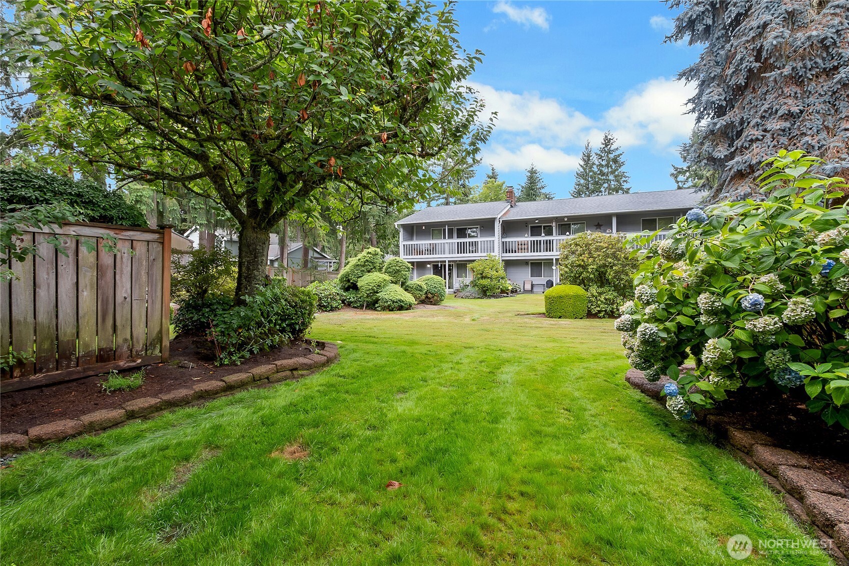 5527 Bridgeport Way W Unit: B