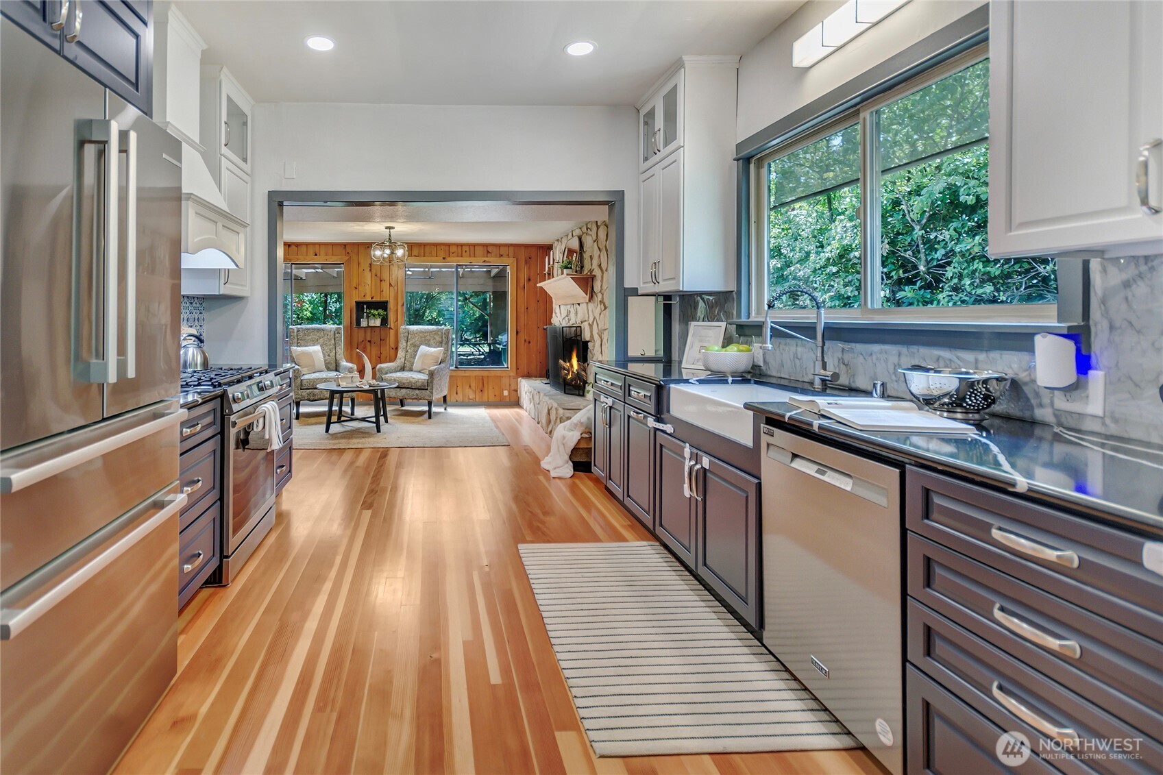 1418 3rd Street SE