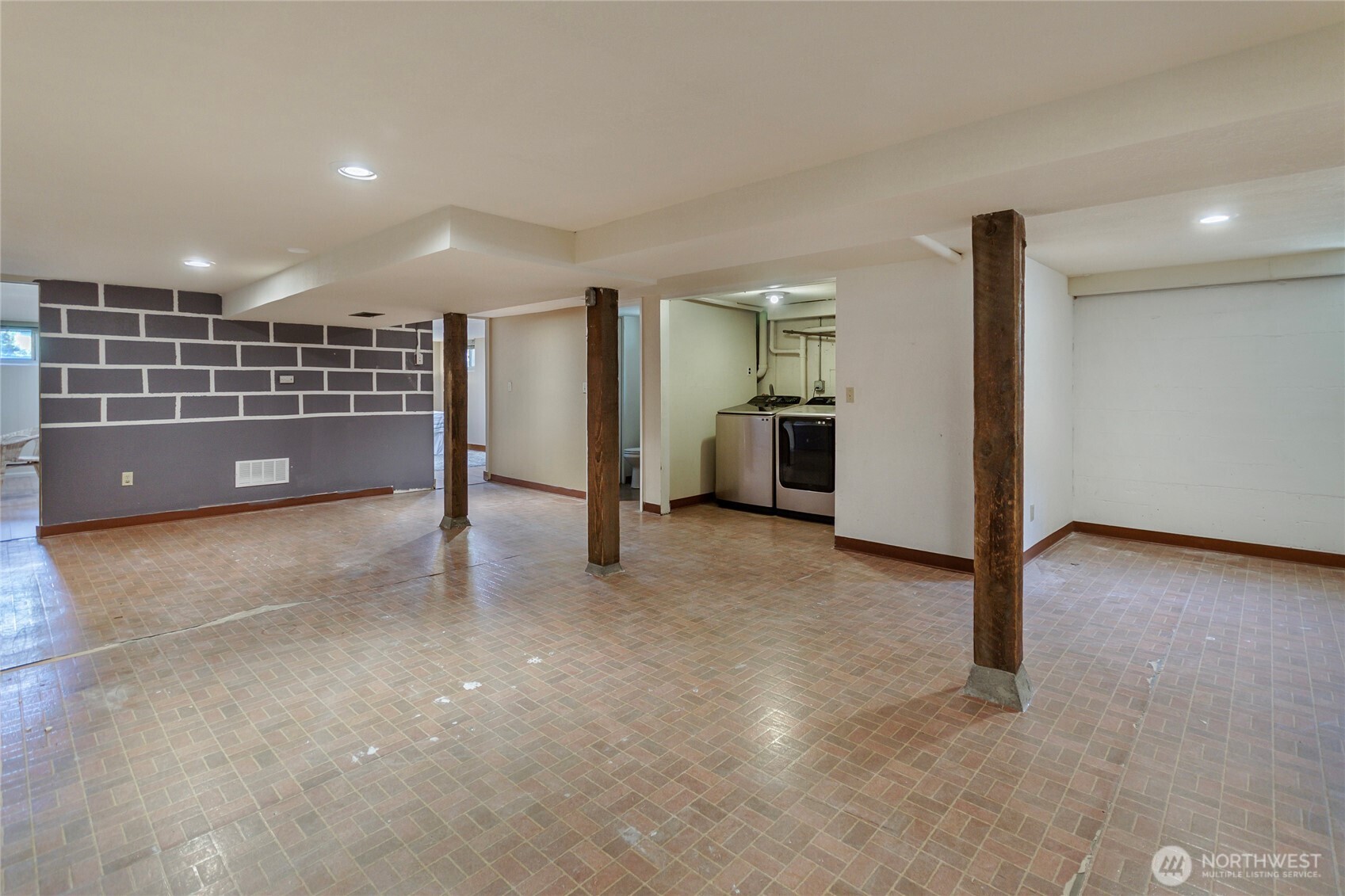 1418 3rd Street SE