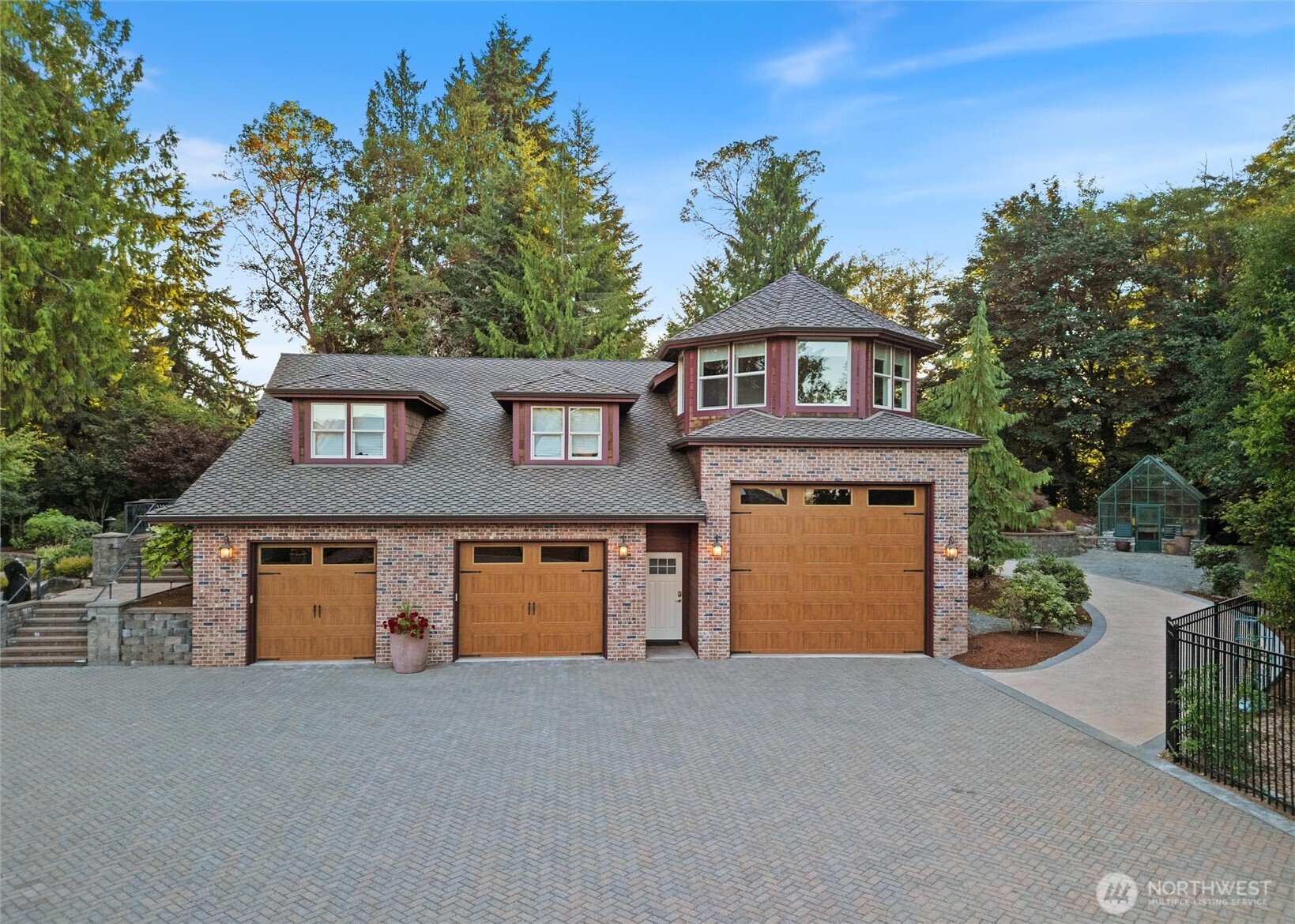 1381 Alaska Avenue SE