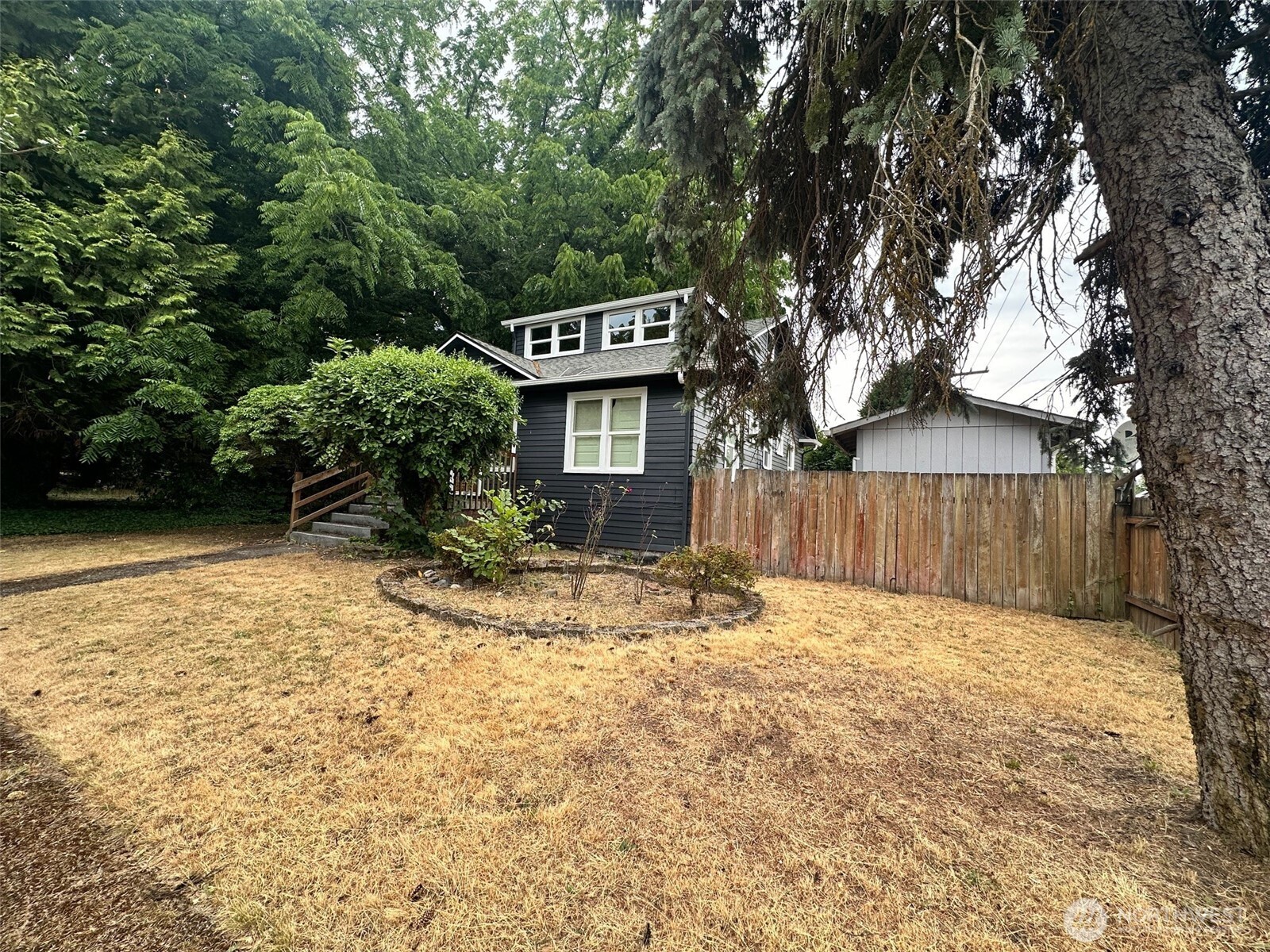 403 L Street SE Unit: A&B