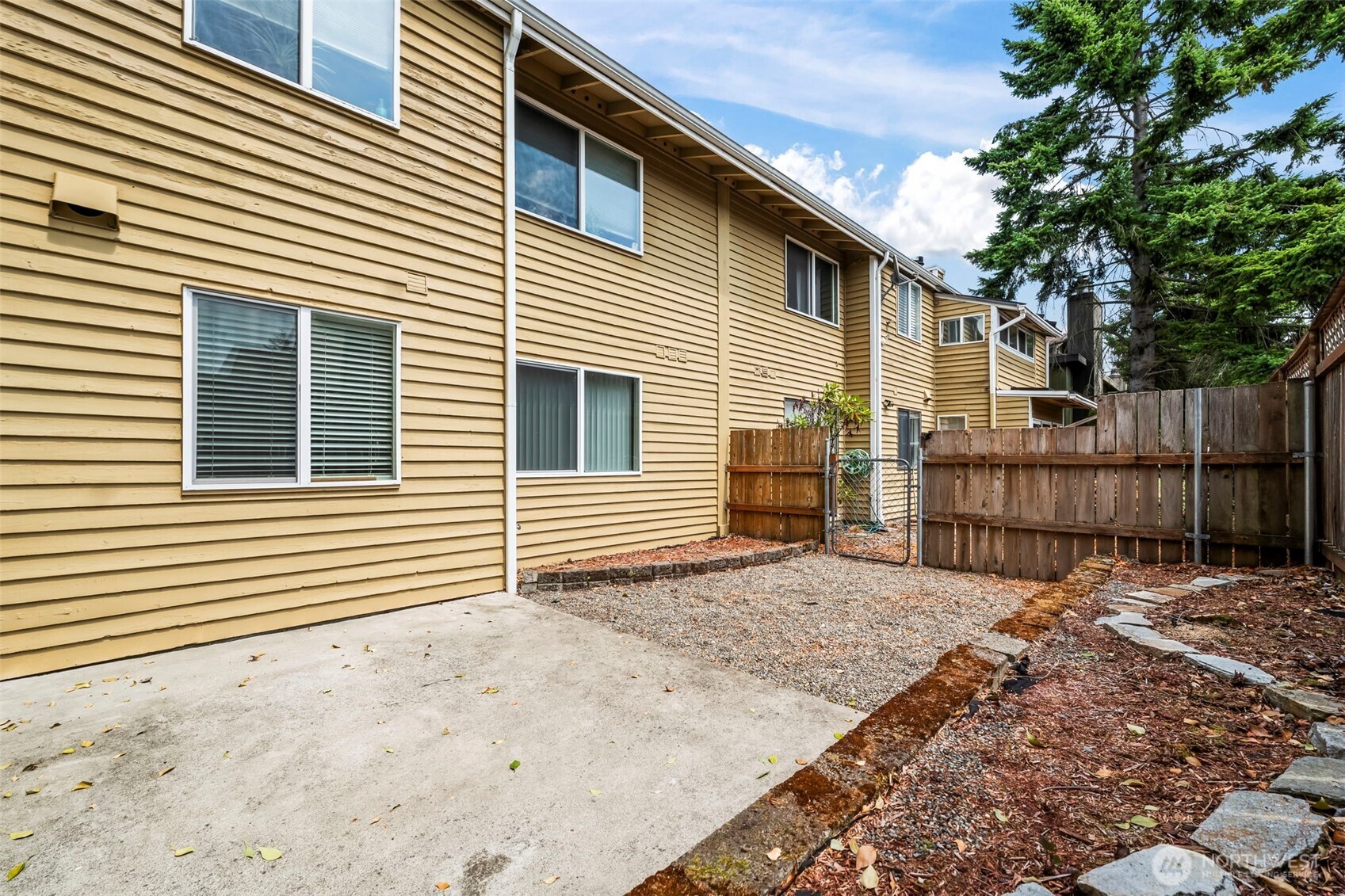 8320 27th Street W Unit: E