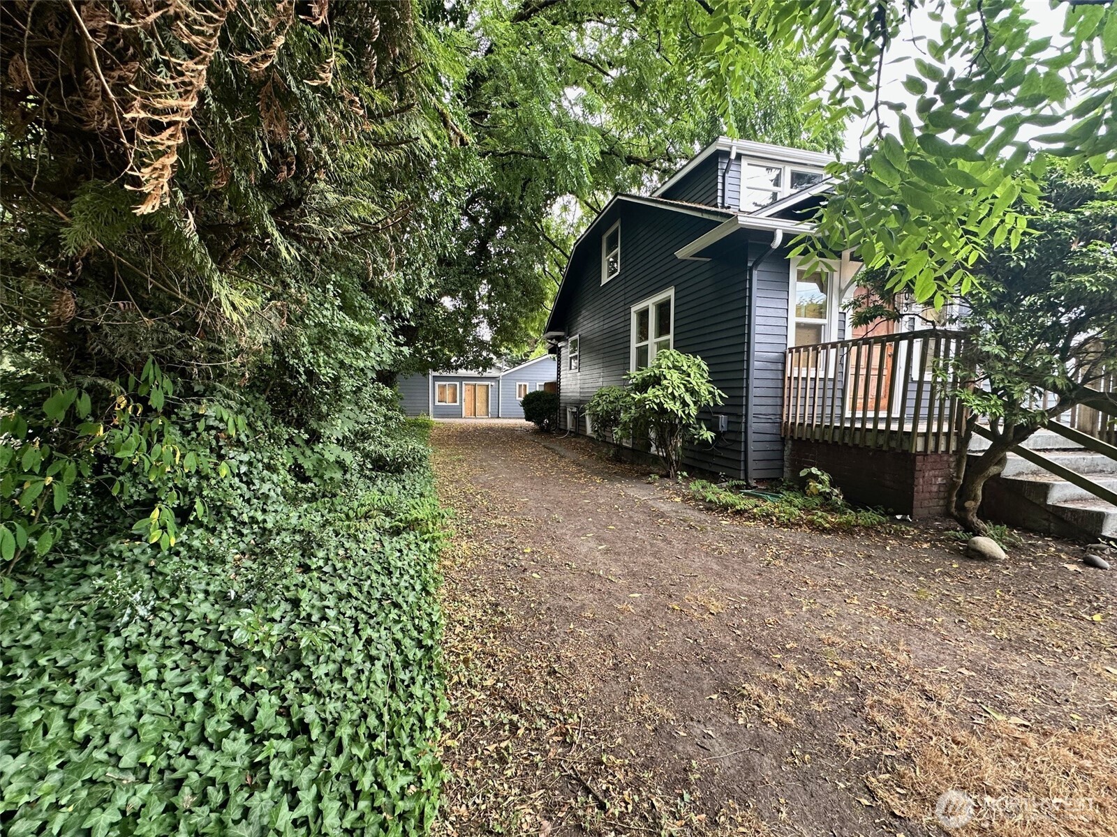 403 L Street SE Unit: A&B