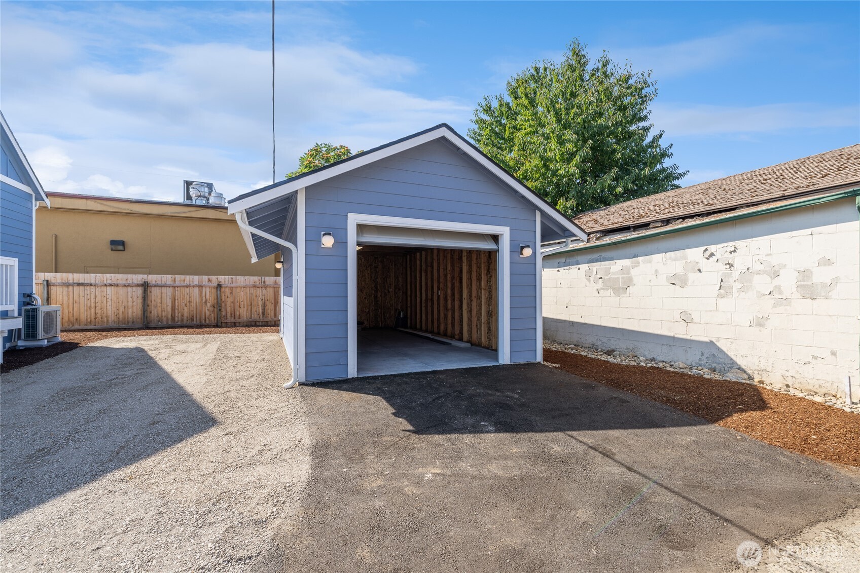 2608 N Stevens Street