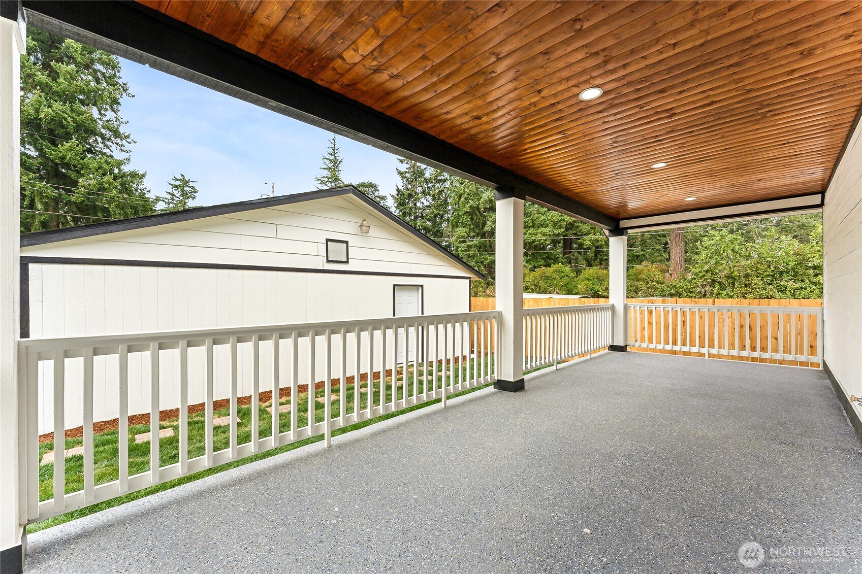 9821 Veterans Drive SW