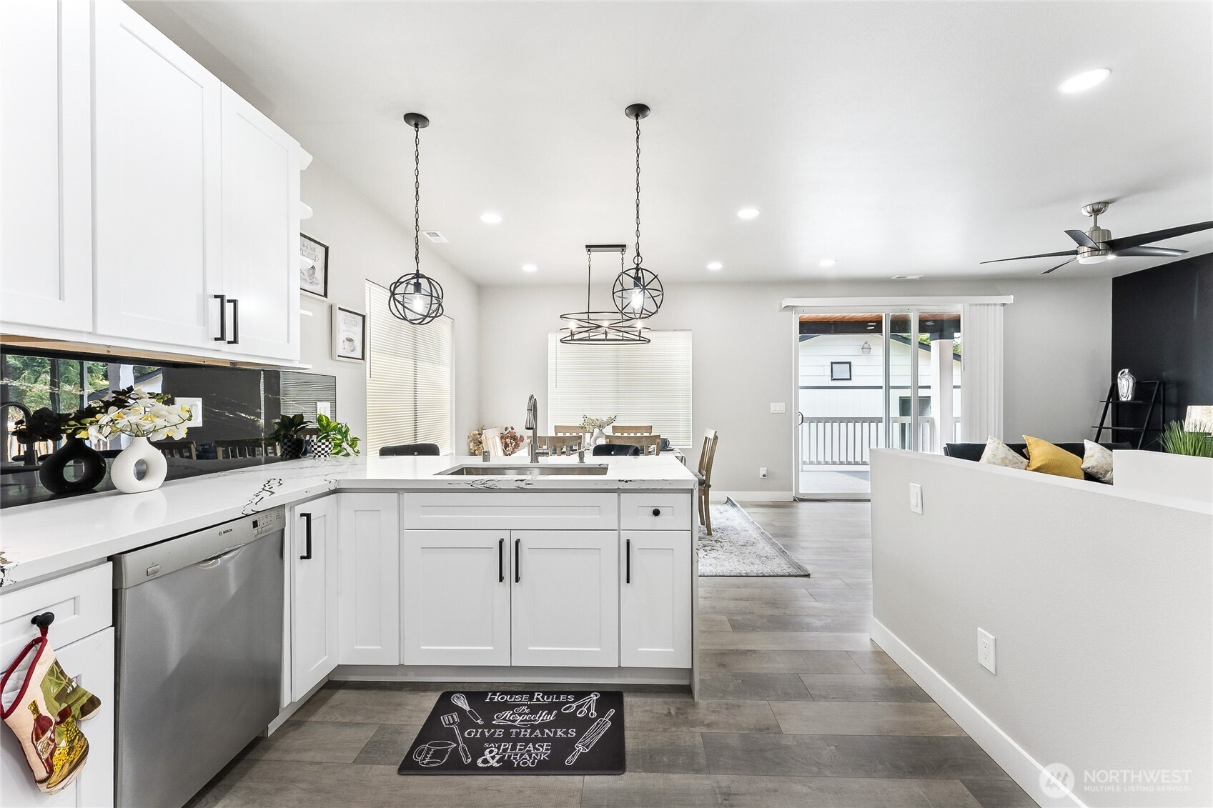 9821 Veterans Drive SW