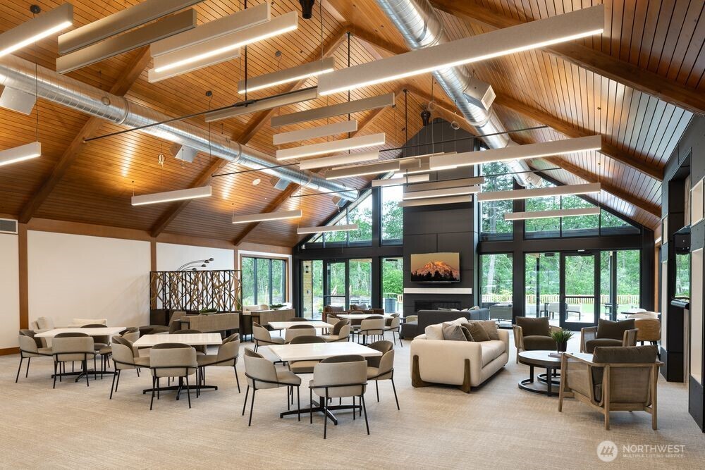 3806 Eagledale Court SE