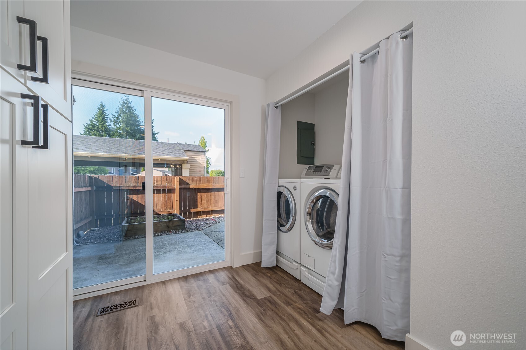 4250 Beckonridge Drive W