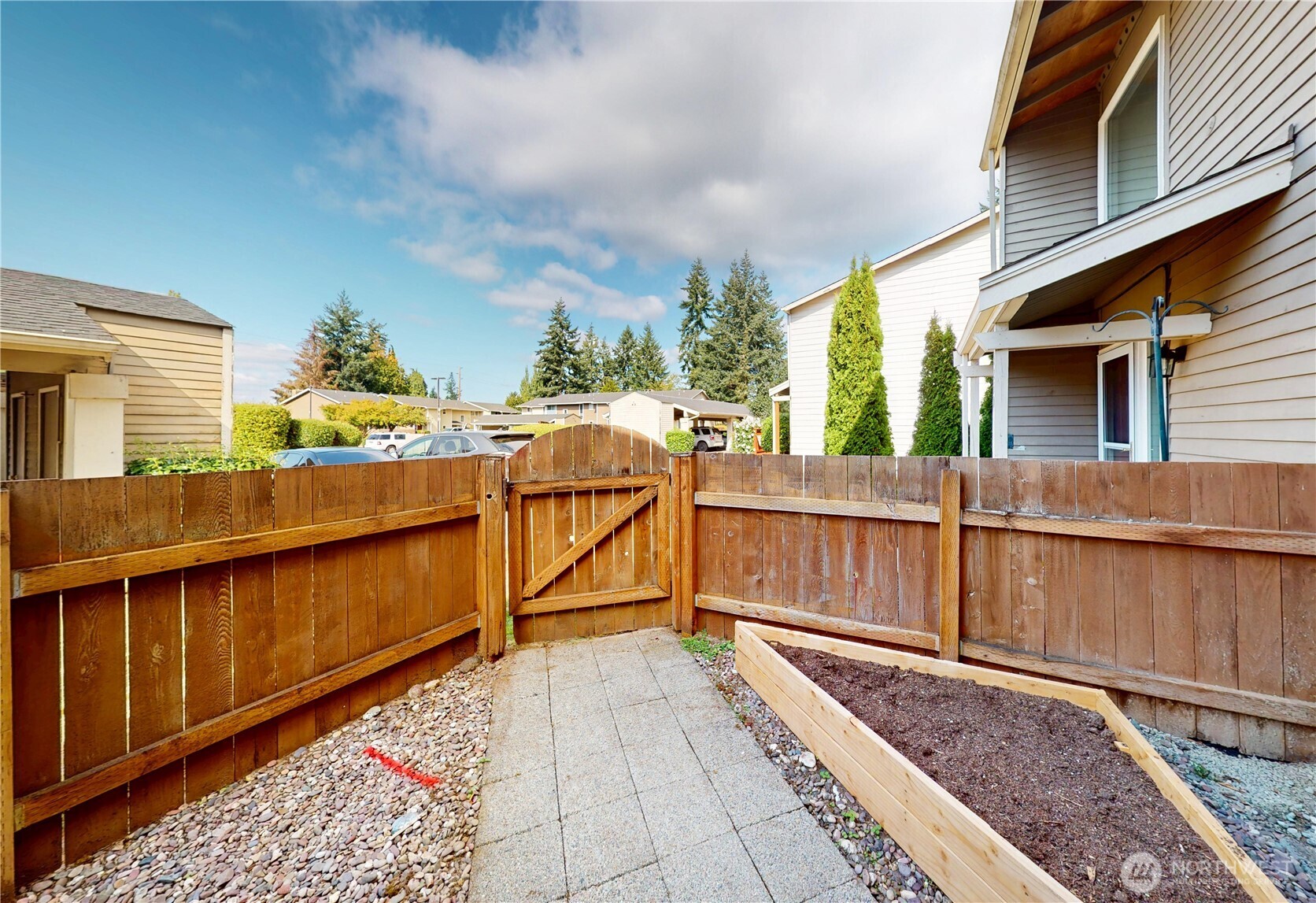 4250 Beckonridge Drive W