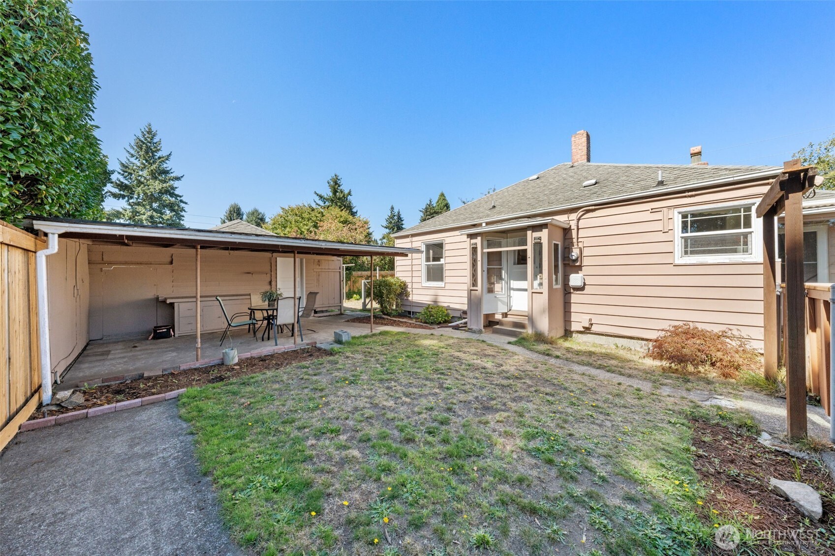 1612 N Stevens Street