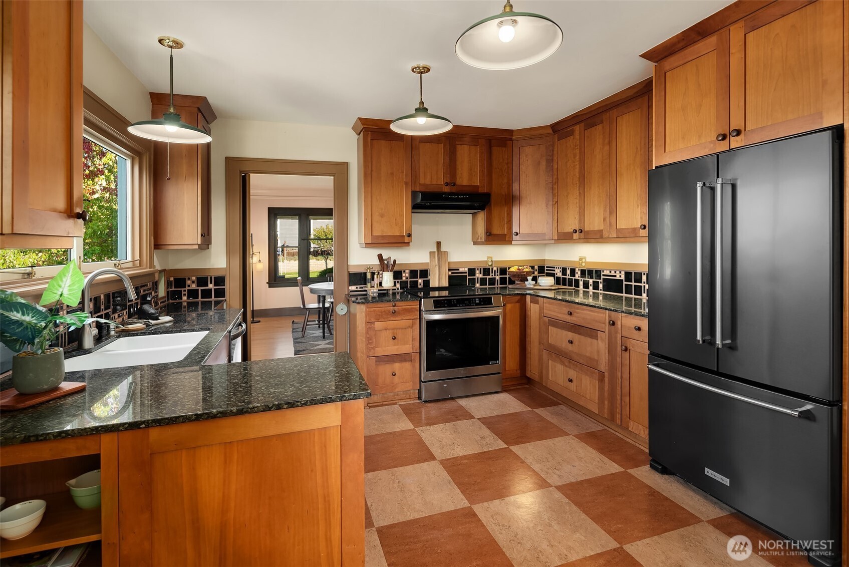 5330 N Winnifred Street