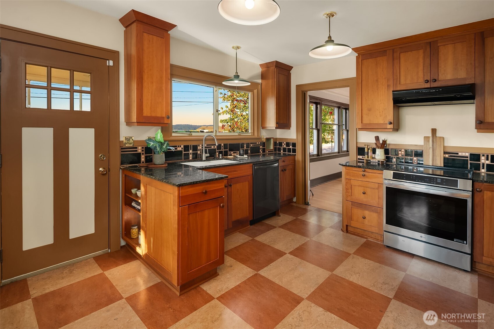 5330 N Winnifred Street