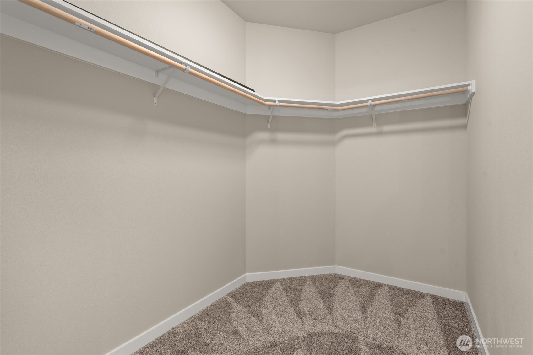 14038 Rainier View Lane SE