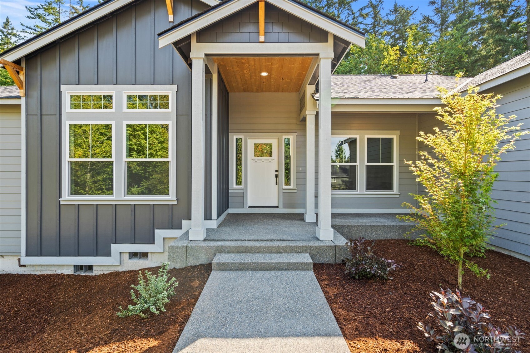 14038 Rainier View Lane SE