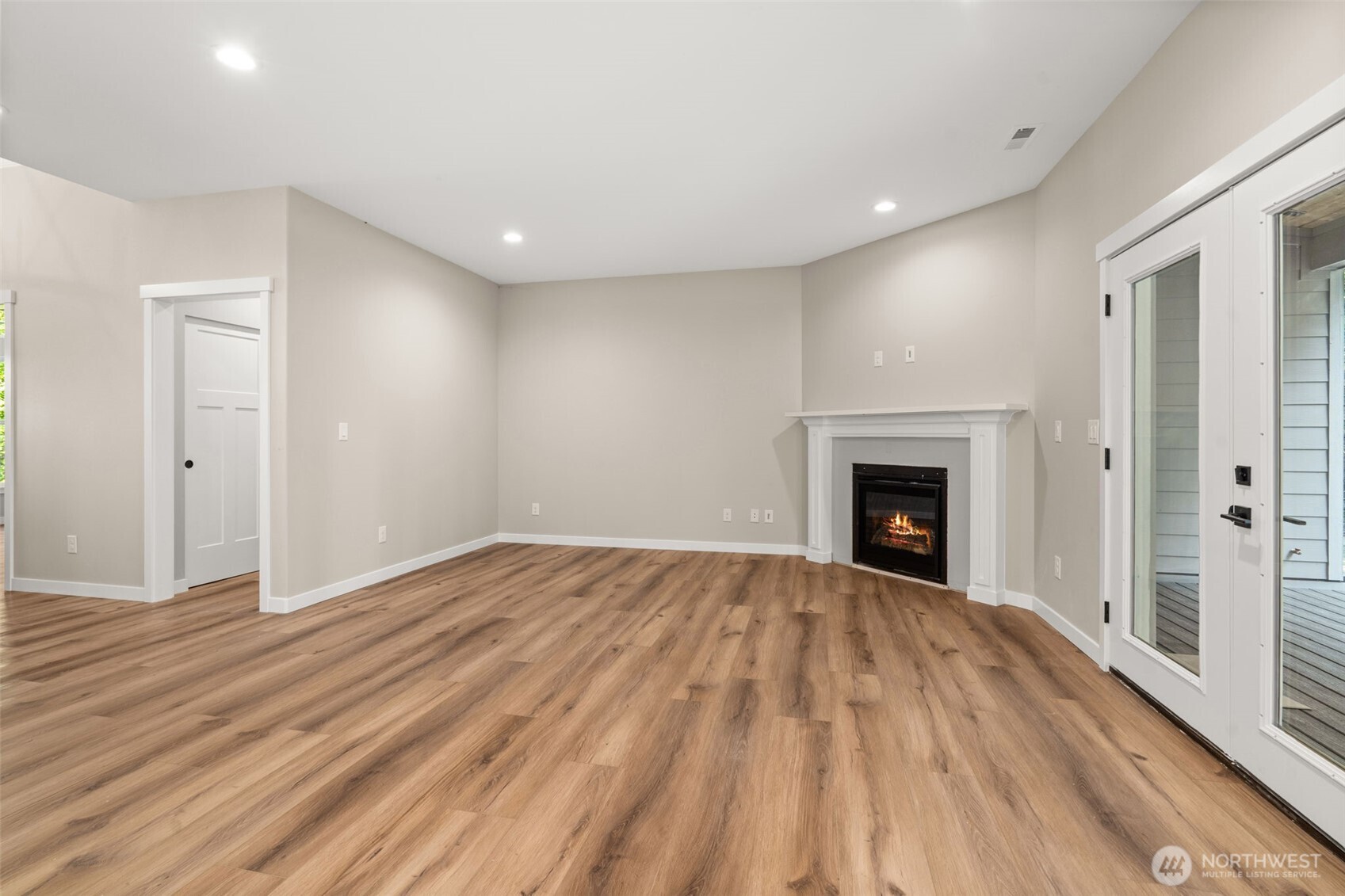 14038 Rainier View Lane SE