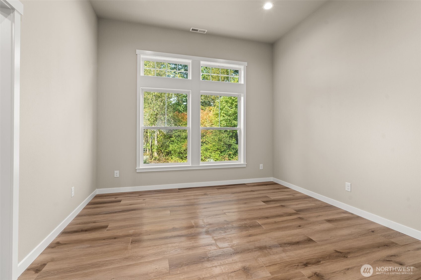 14038 Rainier View Lane SE