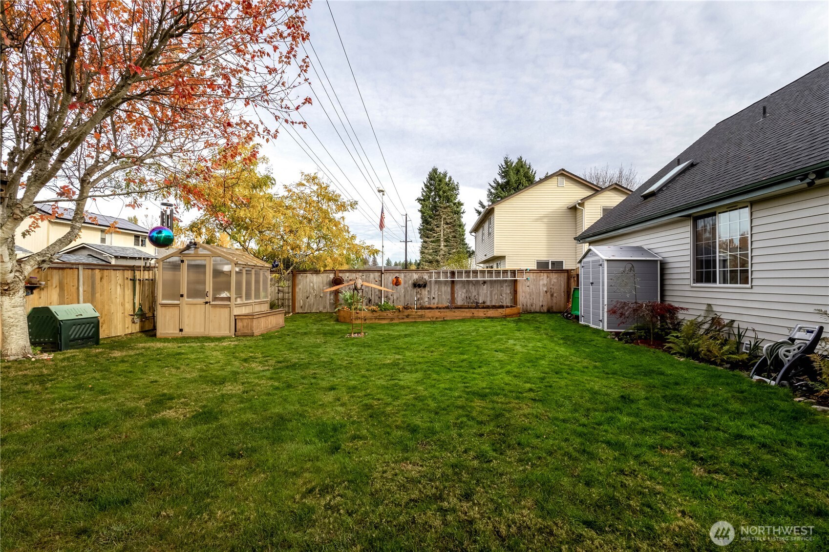 6112 Thornbury Court SE
