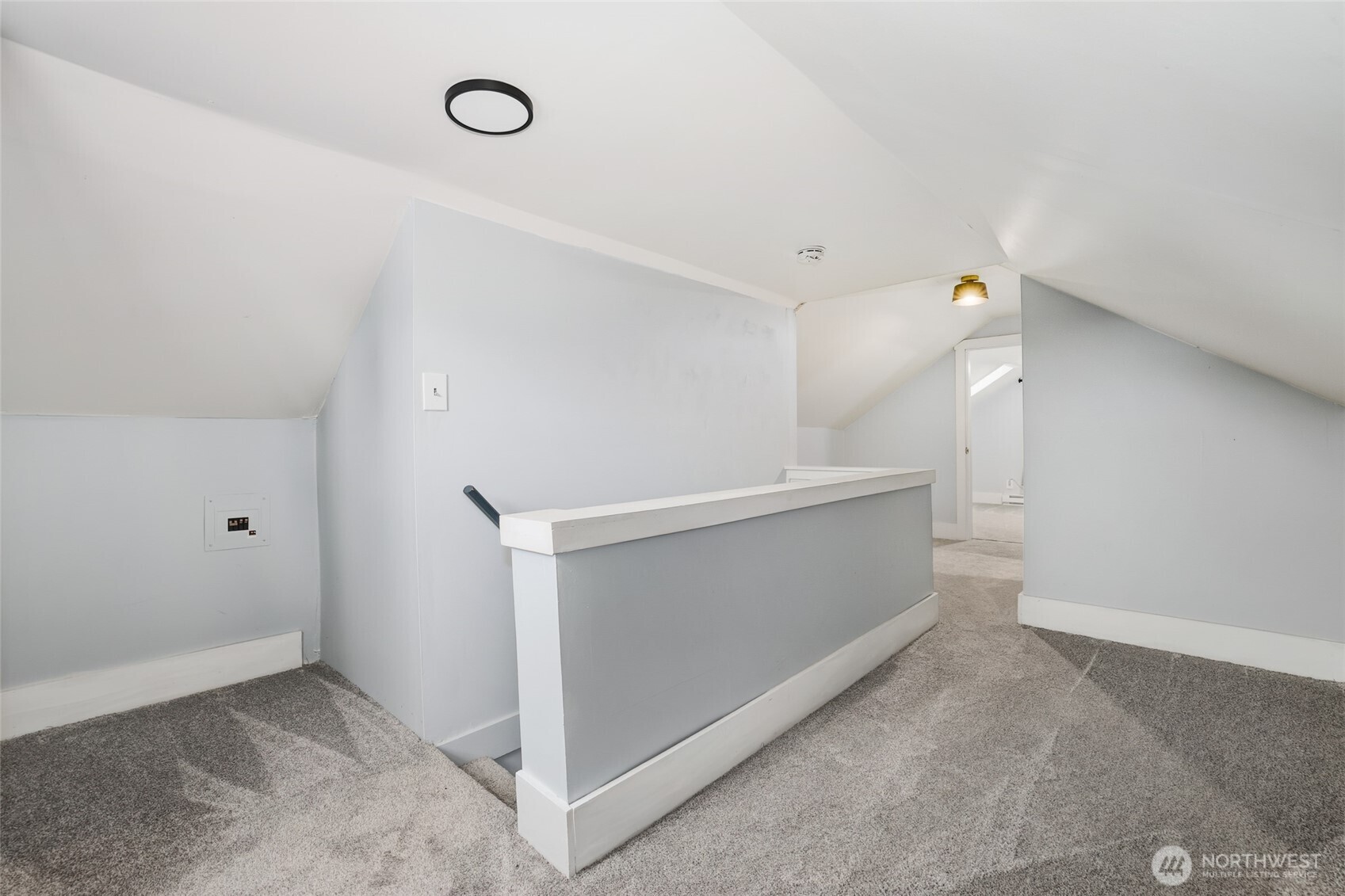 709 N Puget Sound Avenue