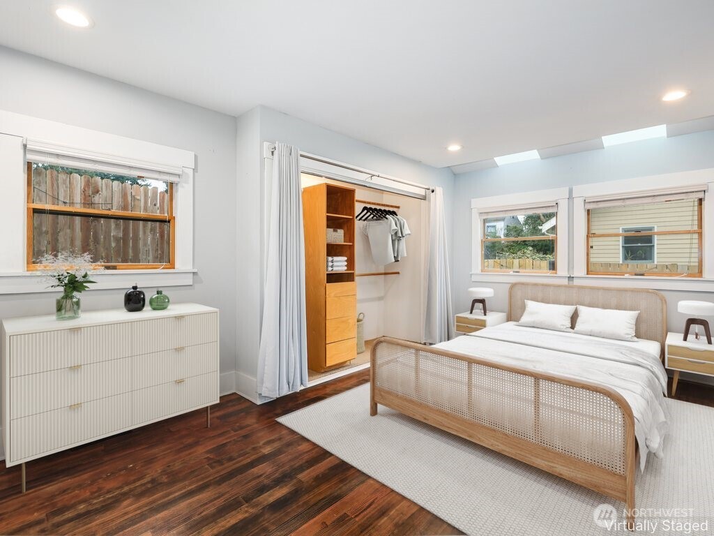 709 N Puget Sound Avenue