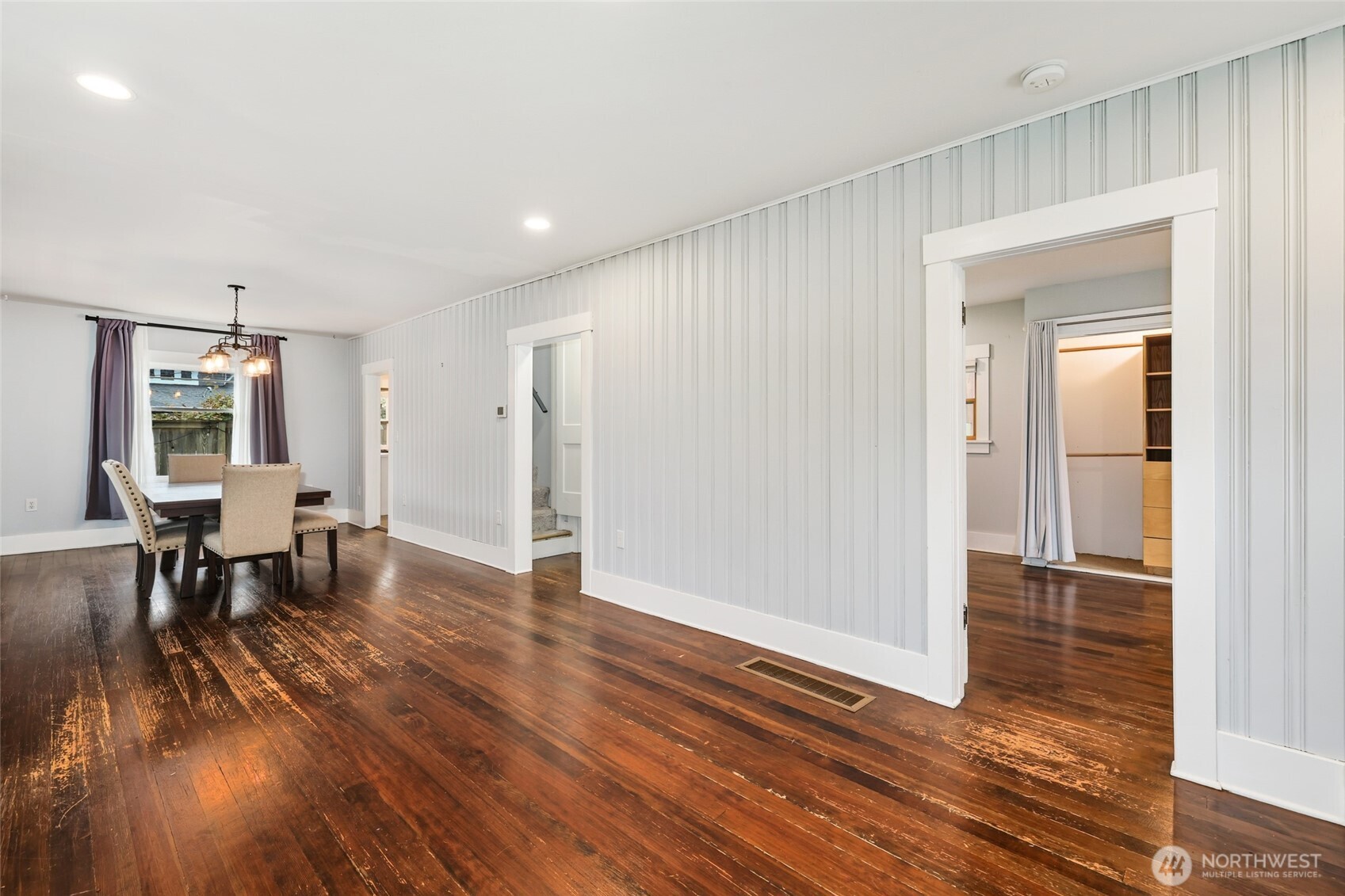 709 N Puget Sound Avenue