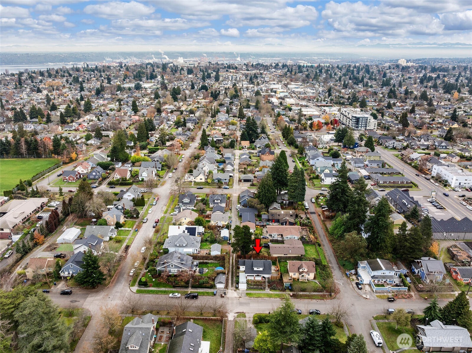 709 N Puget Sound Avenue