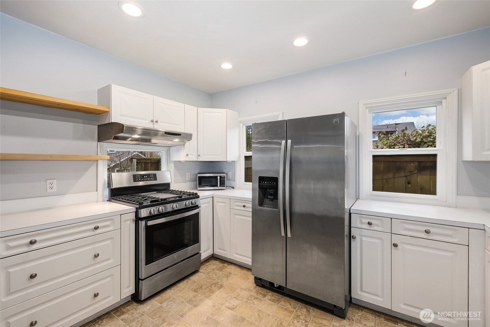 709 N Puget Sound Avenue