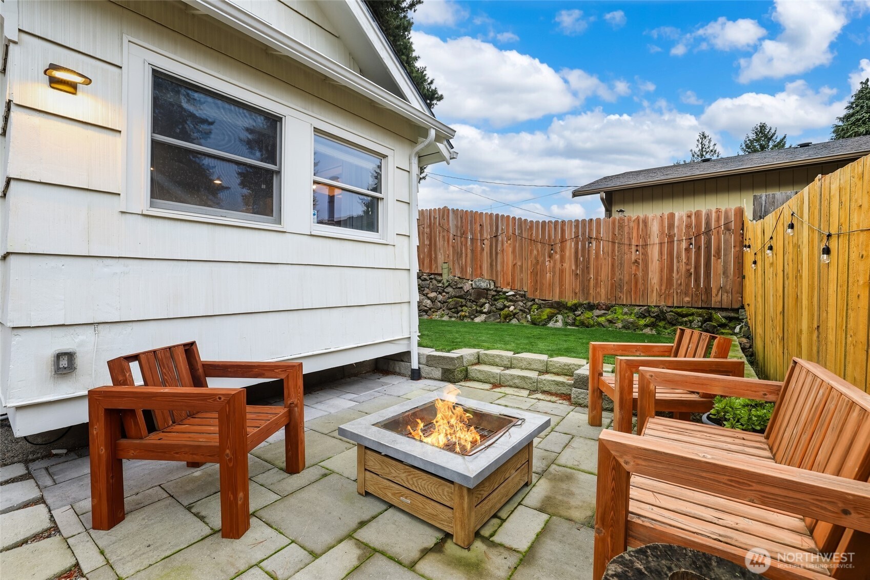 709 N Puget Sound Avenue