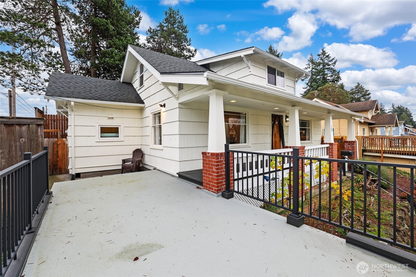 709 N Puget Sound Avenue