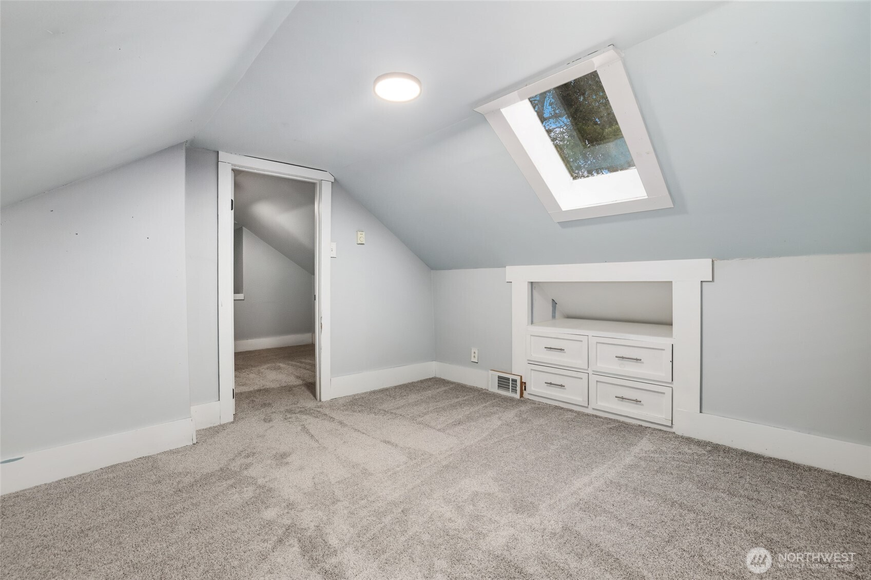 709 N Puget Sound Avenue