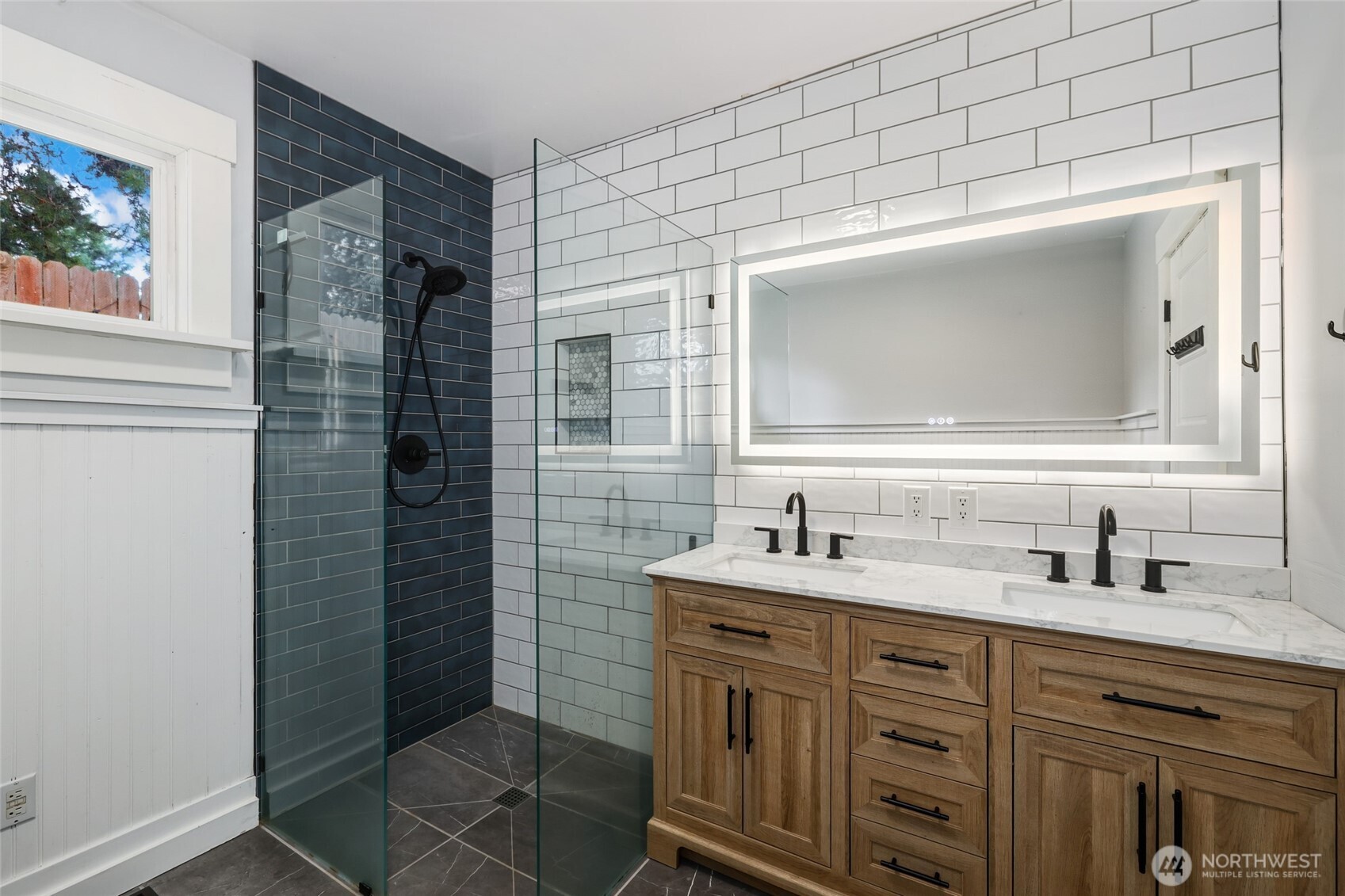 709 N Puget Sound Avenue