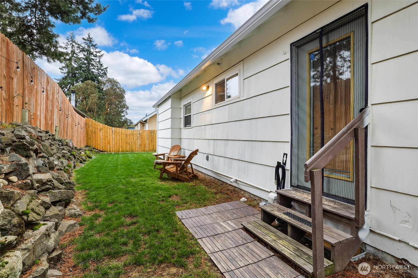 709 N Puget Sound Avenue