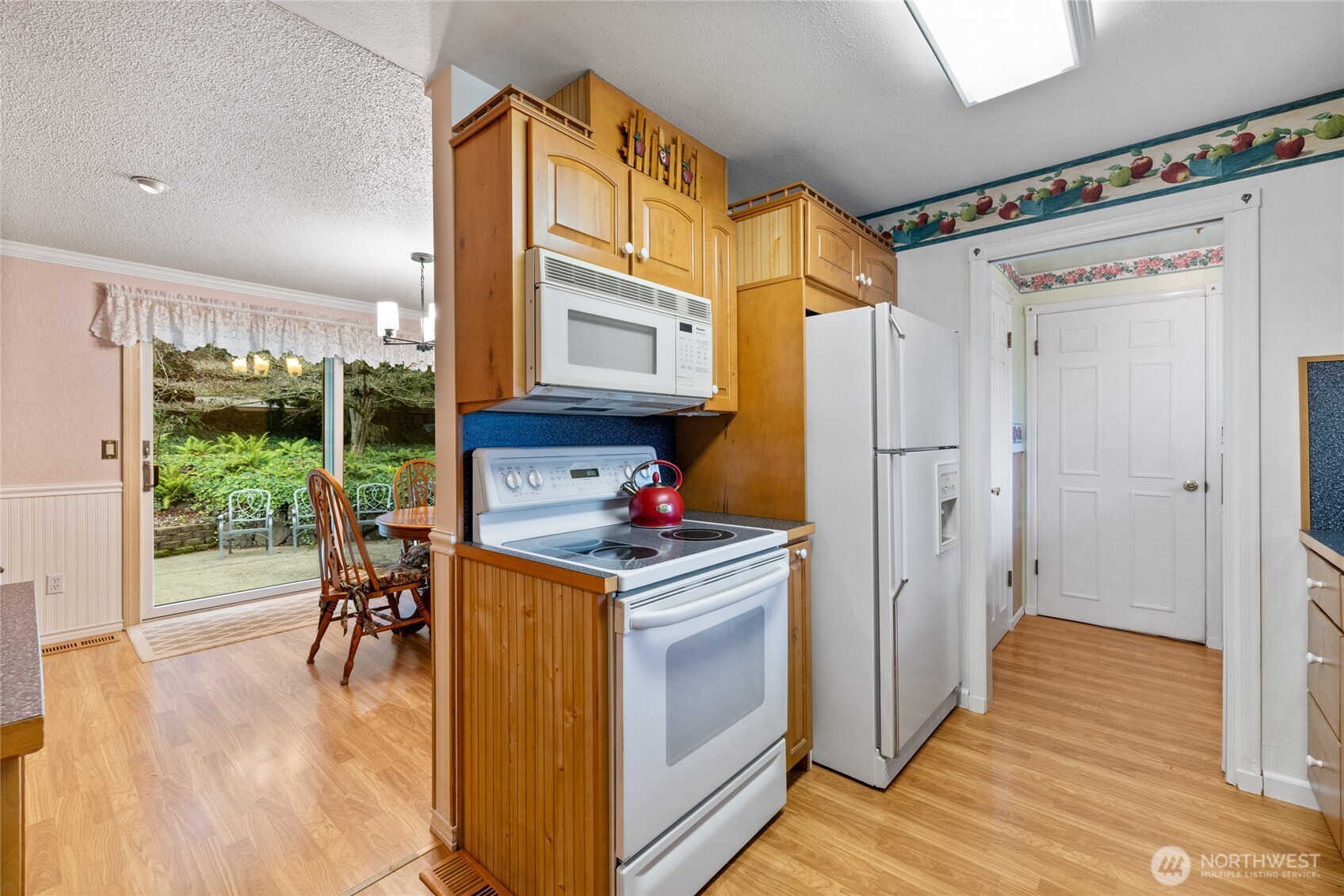 10916 Lundstrom Drive SW