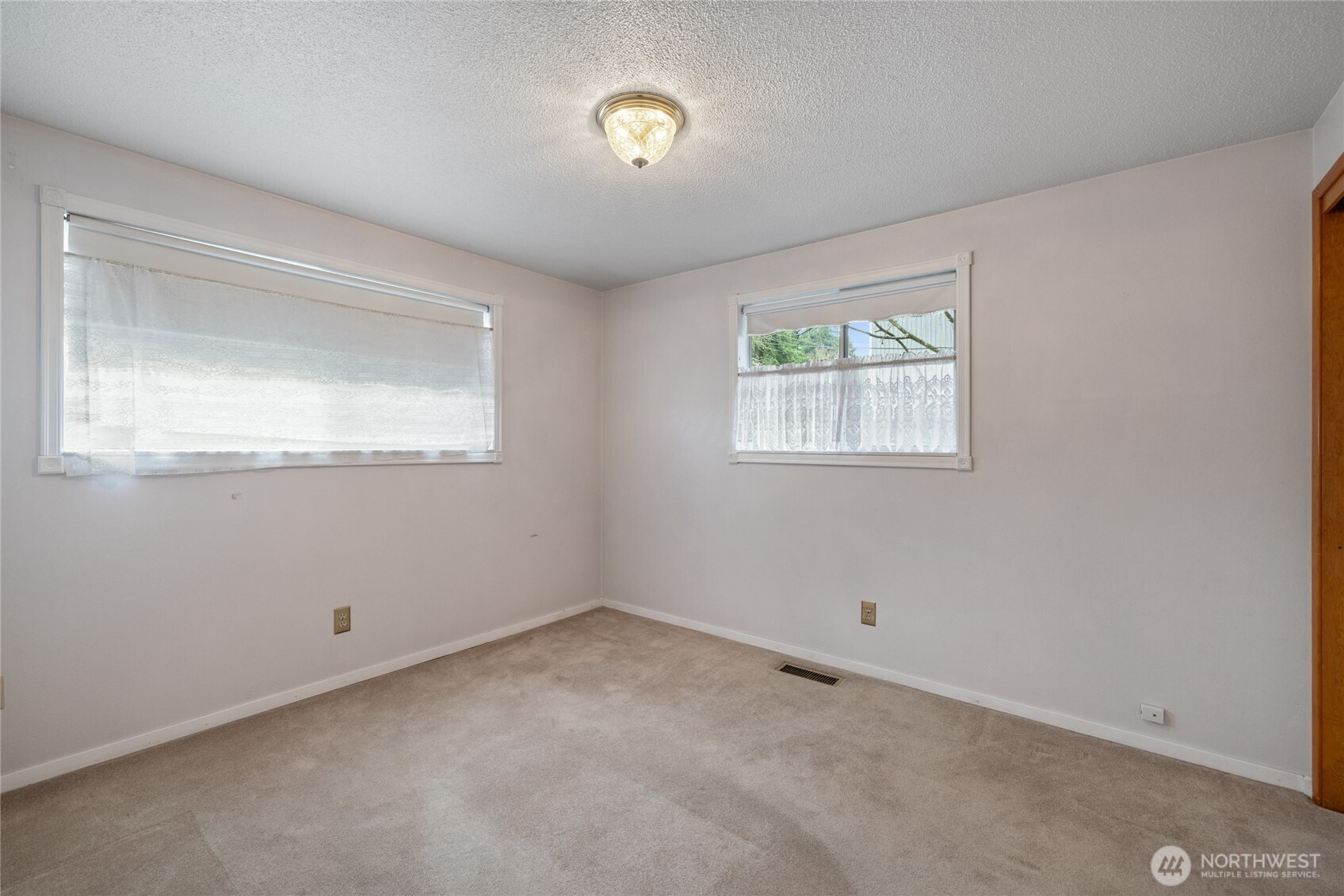 10916 Lundstrom Drive SW