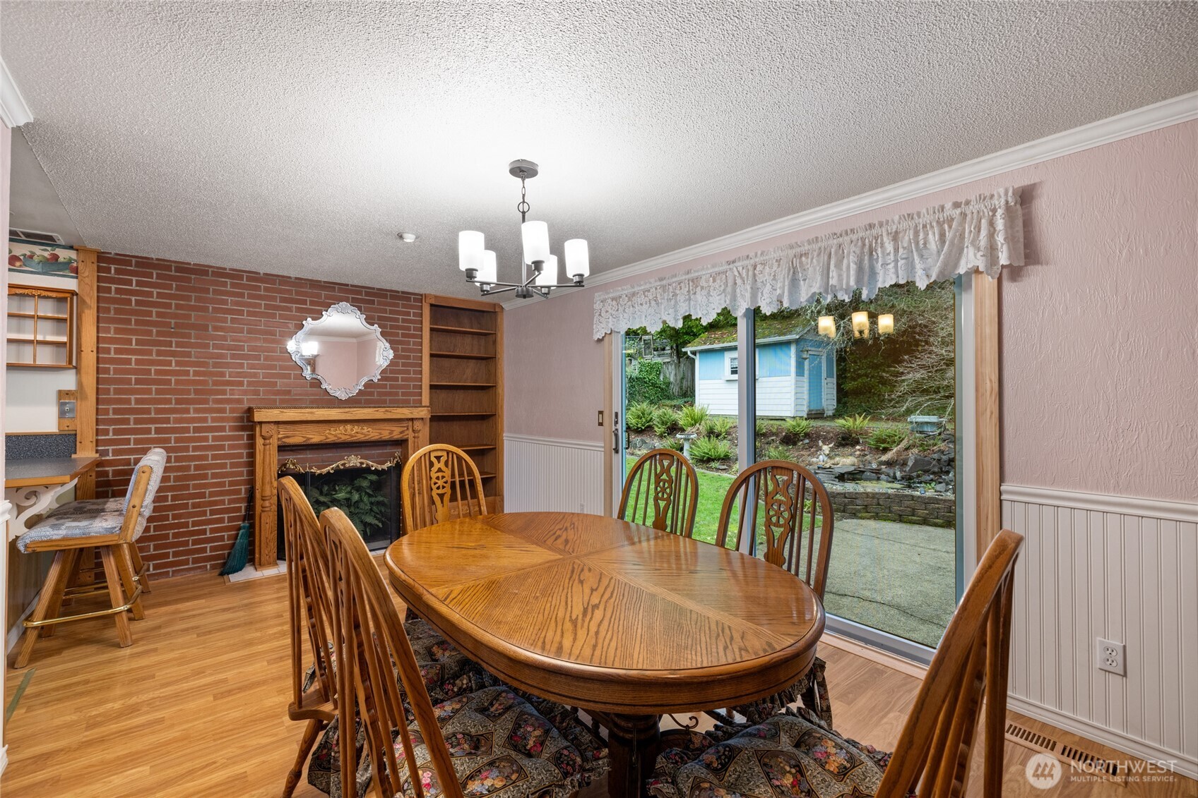 10916 Lundstrom Drive SW