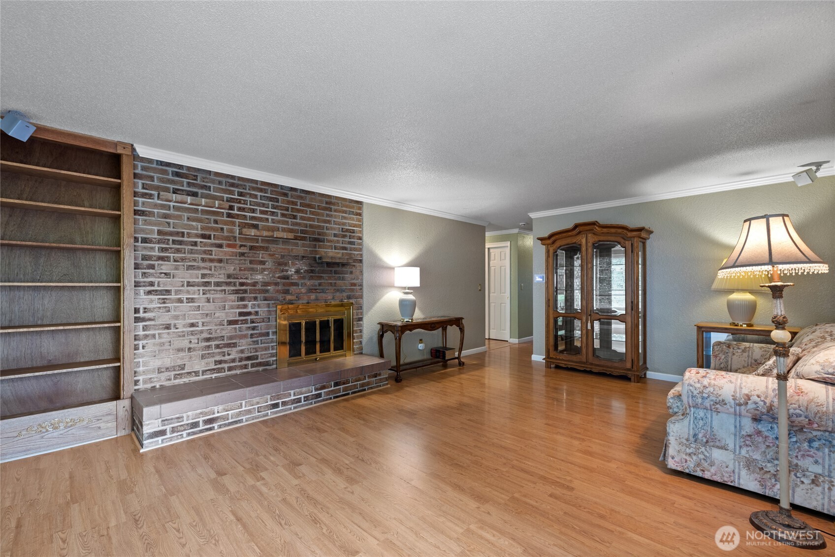 10916 Lundstrom Drive SW