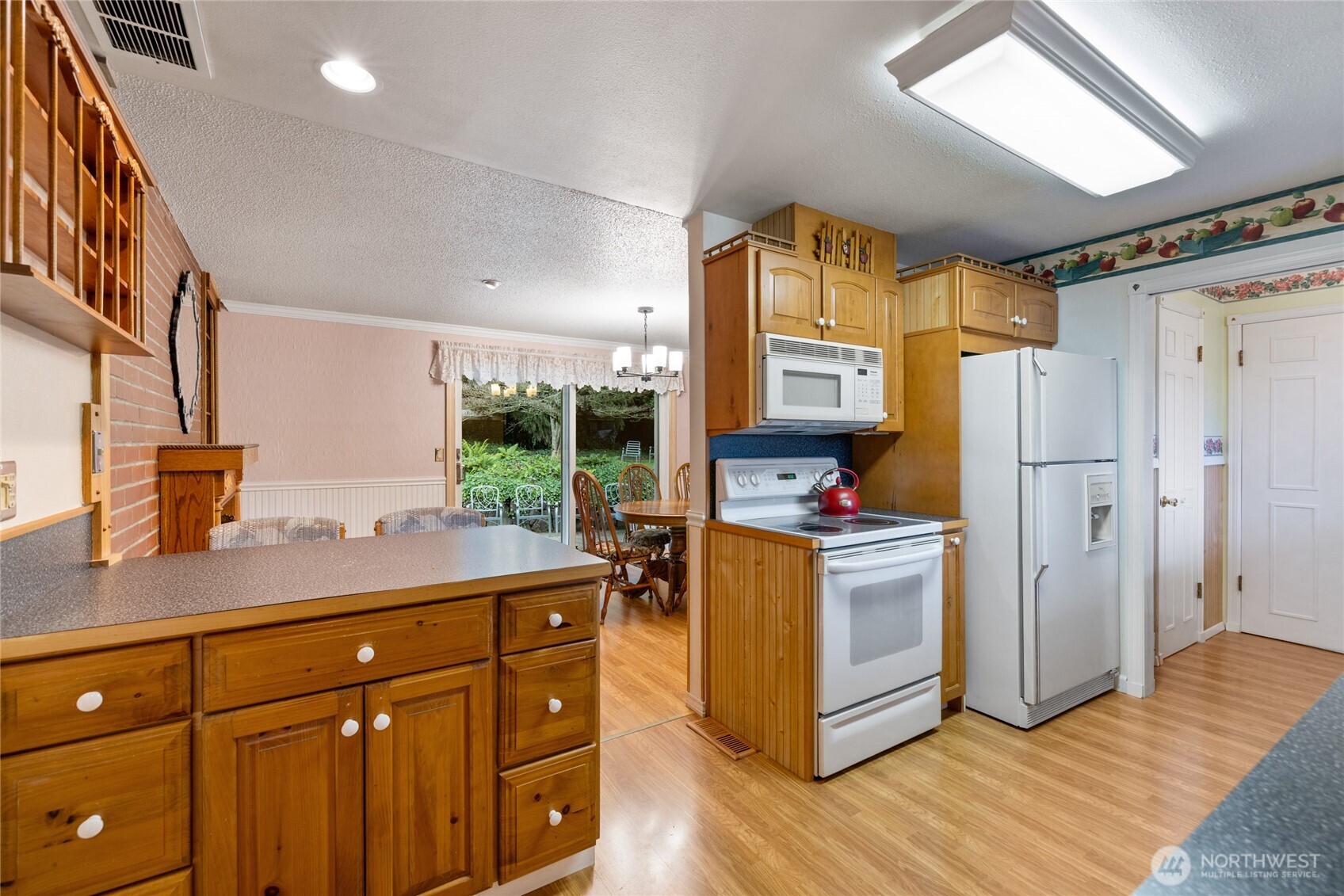 10916 Lundstrom Drive SW