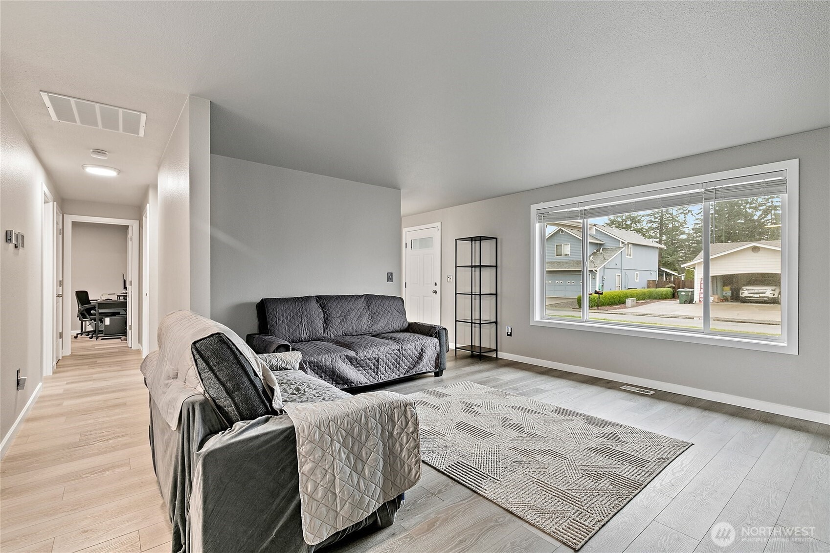 13713 2nd Avenue Ct E