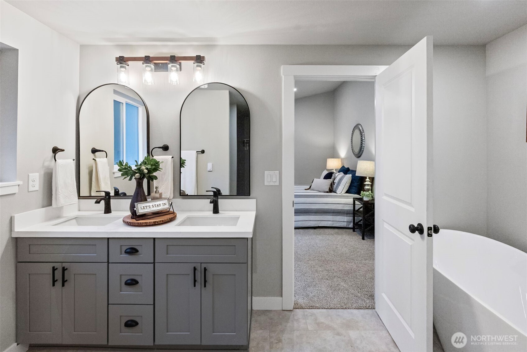 9921 148th Avenue NW