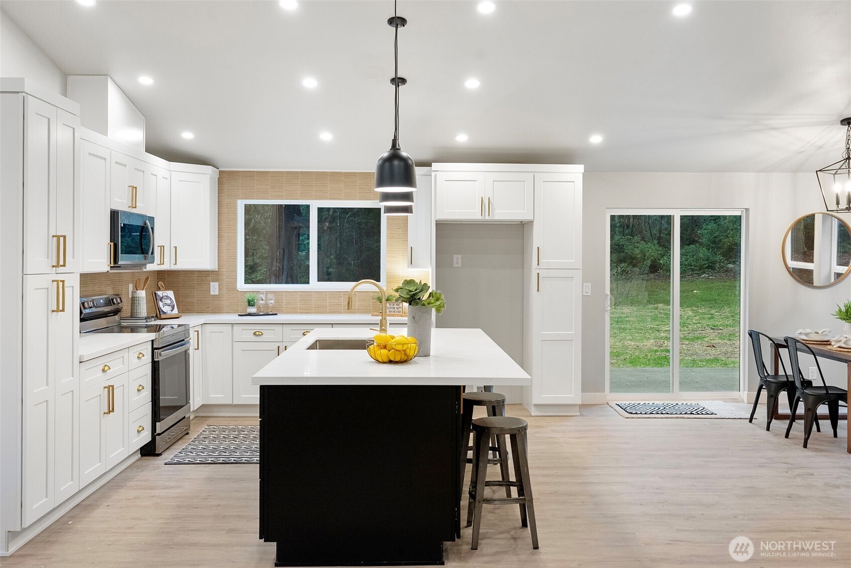 9921 148th Avenue NW