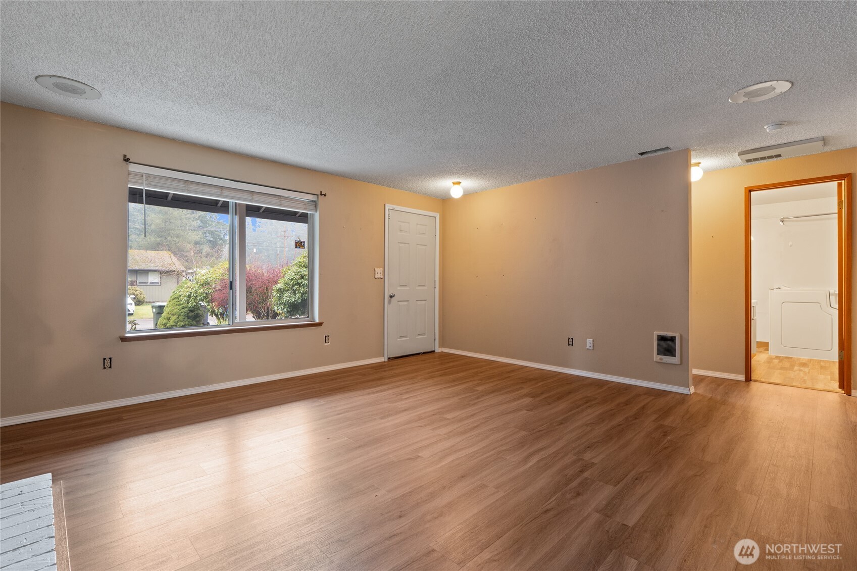 1113 1111 159th St Court E