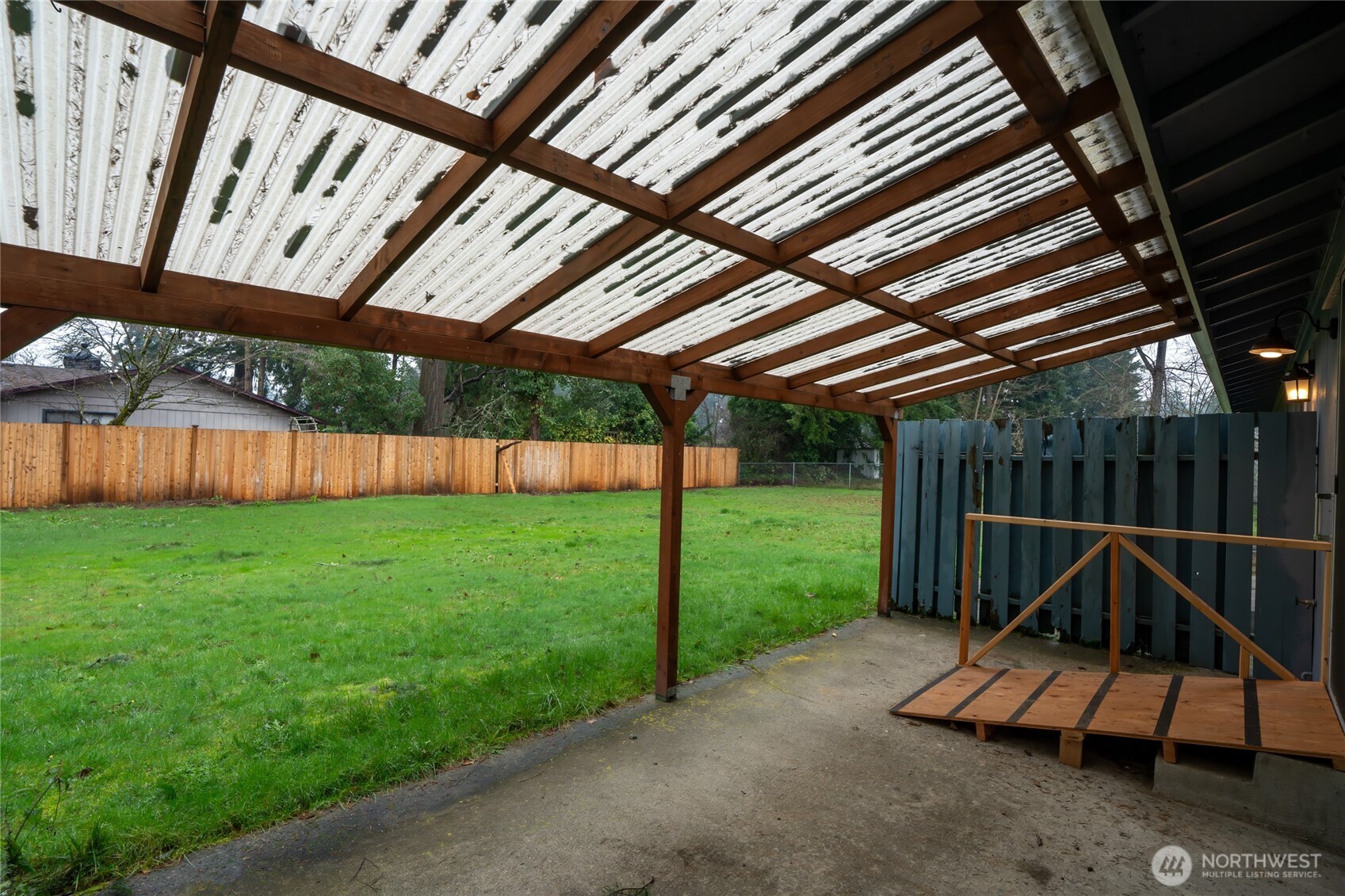 1113 1111 159th St Court E