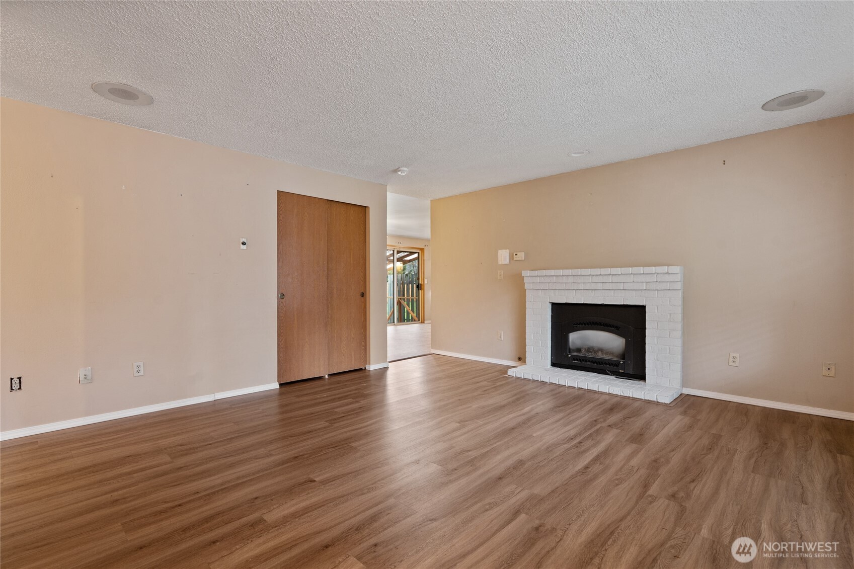 1113 1111 159th St Court E