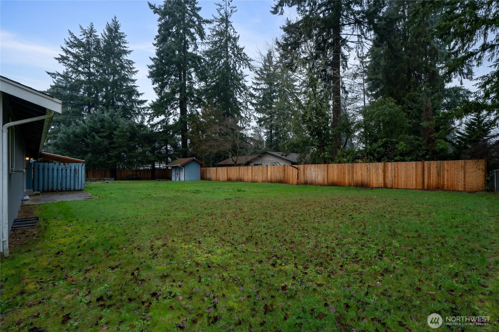 1113 1111 159th St Court E