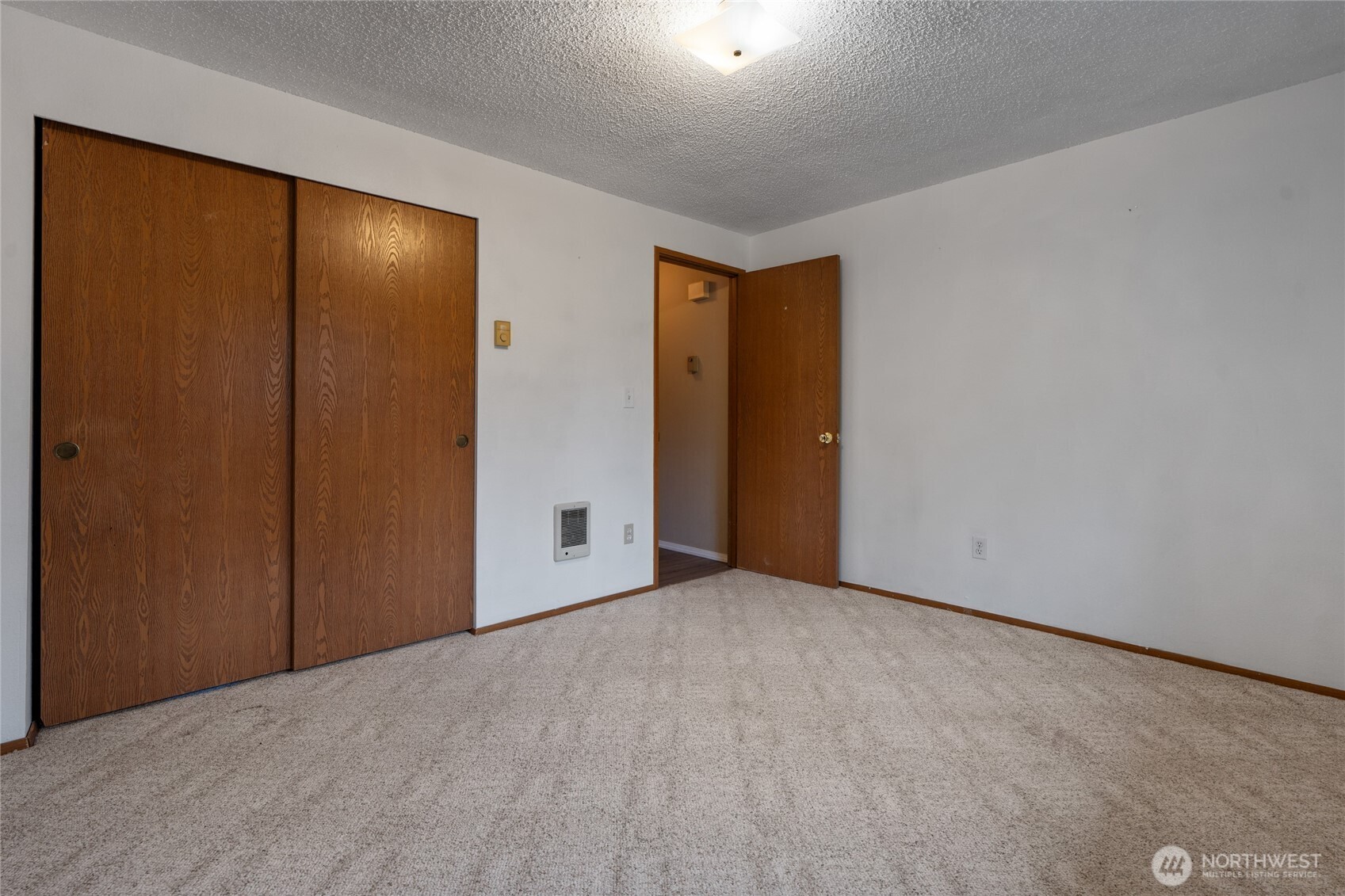 1113 1111 159th St Court E