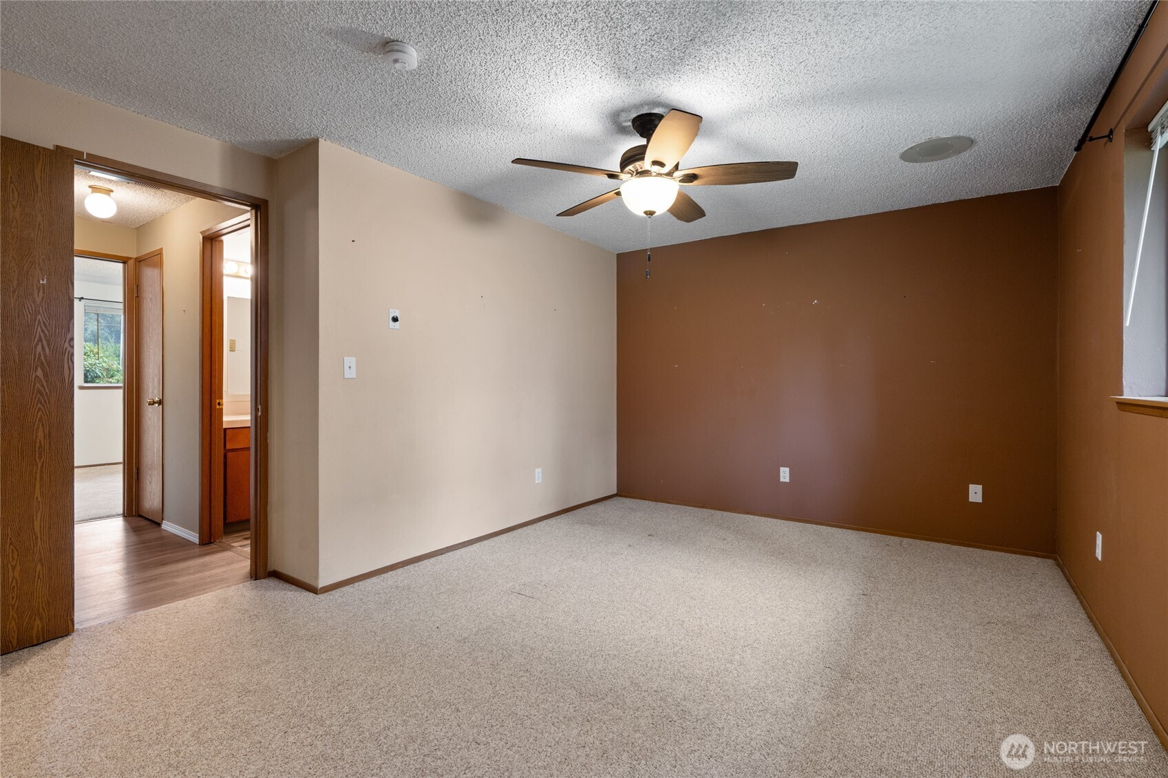 1113 1111 159th St Court E